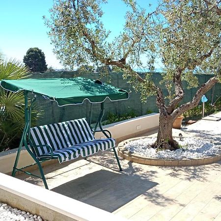 La Casetta Degli Ulivi Con Piscina 门菲 外观 照片