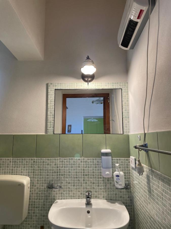 La Casetta Degli Ulivi Con Piscina 门菲 外观 照片