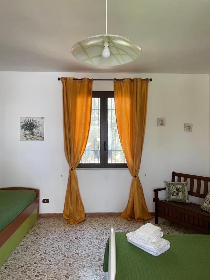 La Casetta Degli Ulivi Con Piscina 门菲 外观 照片